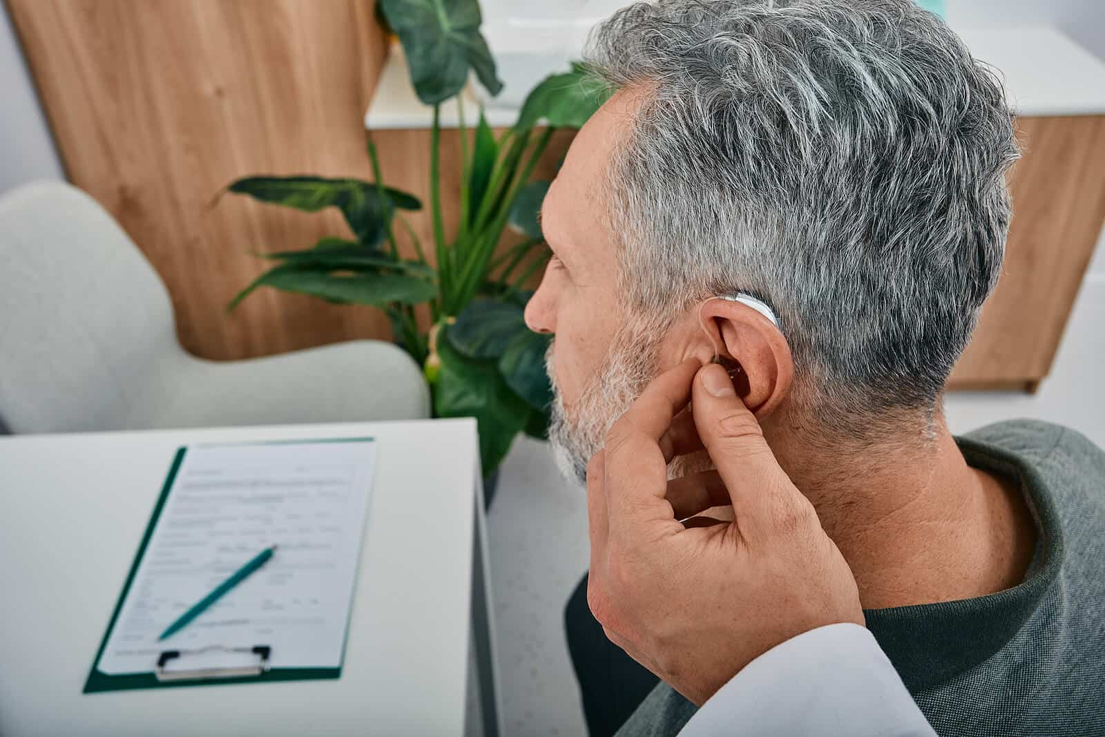 Featured image for “What To Expect During a Hearing Aid Fitting”